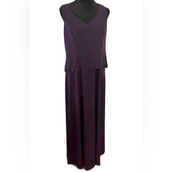 Alex Evening Mother of the Bride sleepless dress with jacket. Size. 16 - Picture 3 of 15